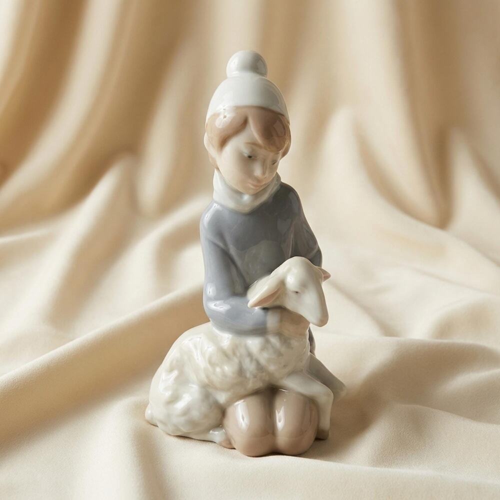 Vintage RETIRED Lladro Spain Porcelain Shepherd Boy with Lamb Figurine #4676